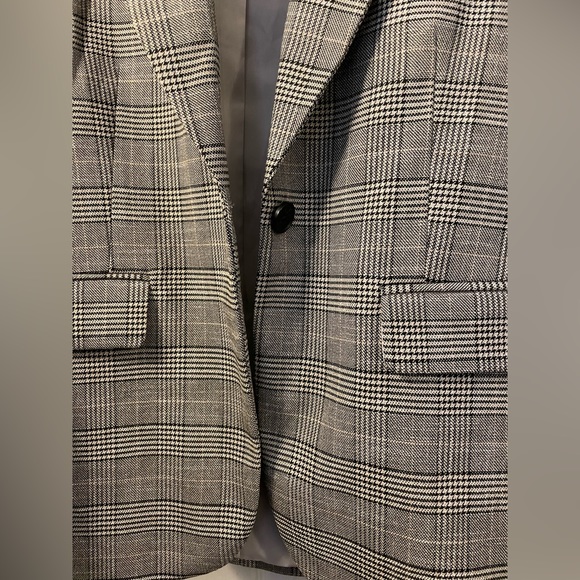 H&M Women’s Oversized Blazer - Picture 3 of 6